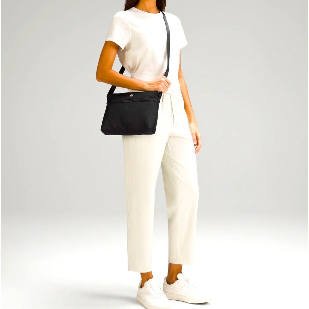 Lululemon parent crossbody with changing mat